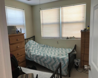 616 W Broward Street - Photo Thumbnail 10