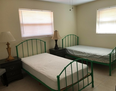 616 W Broward Street - Photo Thumbnail 12