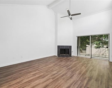 3618 Gillespie Street - Photo Thumbnail 20