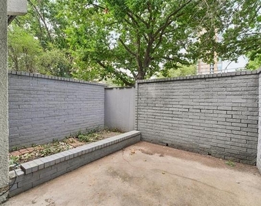 3618 Gillespie Street - Photo Thumbnail 7