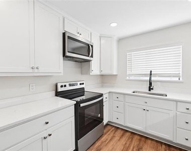 3618 Gillespie Street - Photo Thumbnail 16