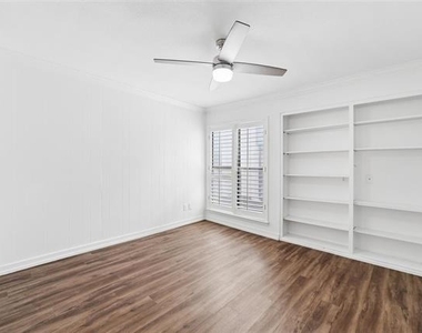 3618 Gillespie Street - Photo Thumbnail 17