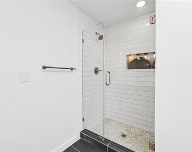 3618 Gillespie Street - Photo Thumbnail 23