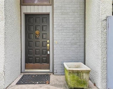 3618 Gillespie Street - Photo Thumbnail 2
