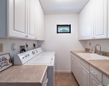 12775 Guilford Circle - Photo Thumbnail 21