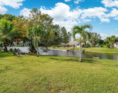 12775 Guilford Circle - Photo Thumbnail 3