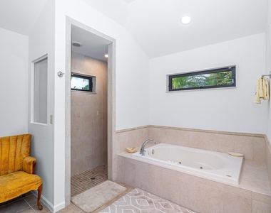 12775 Guilford Circle - Photo Thumbnail 16