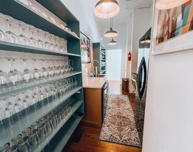 206 Mckinney Street - Photo Thumbnail 5