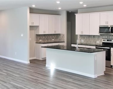 1602 Lannon Lane - Photo Thumbnail 6