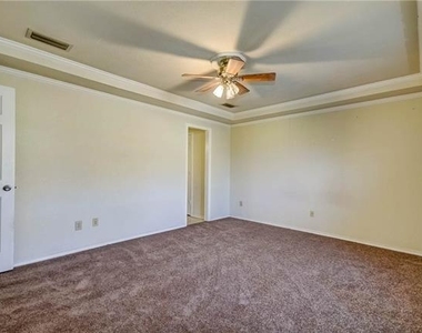 1104 Wimbledon Lane - Photo Thumbnail 19