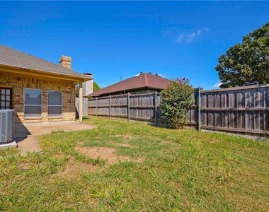 1104 Wimbledon Lane - Photo Thumbnail 26