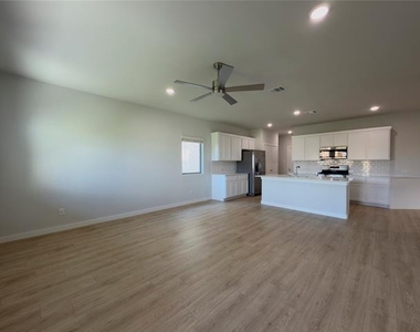 120 Millwood Road - Photo Thumbnail 6