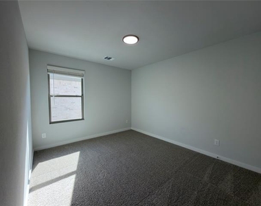 120 Millwood Road - Photo Thumbnail 12