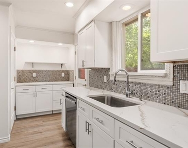 2417 Muret Street - Photo Thumbnail 8