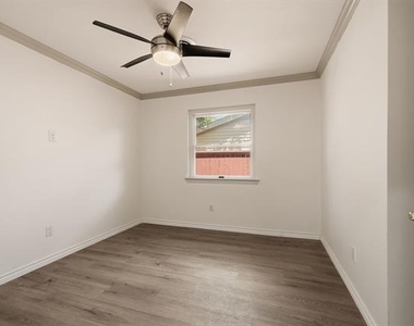 2417 Muret Street - Photo Thumbnail 16