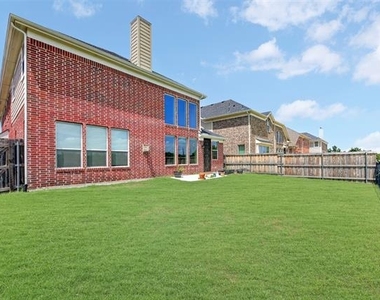14224 Blueberry Hill Drive - Photo Thumbnail 9