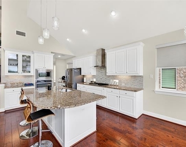 14224 Blueberry Hill Drive - Photo Thumbnail 5