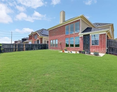 14224 Blueberry Hill Drive - Photo Thumbnail 8
