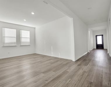 8700 Whistling Duck Drive - Photo Thumbnail 9