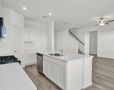 8700 Whistling Duck Drive - Photo Thumbnail 13