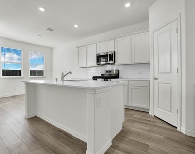 8700 Whistling Duck Drive - Photo Thumbnail 10