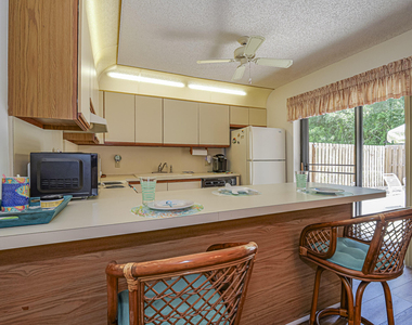 340 S Waverly Place - Photo Thumbnail 11