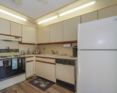 340 S Waverly Place - Photo Thumbnail 12