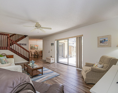 340 S Waverly Place - Photo Thumbnail 6