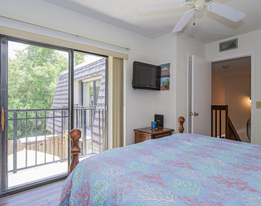 340 S Waverly Place - Photo Thumbnail 21