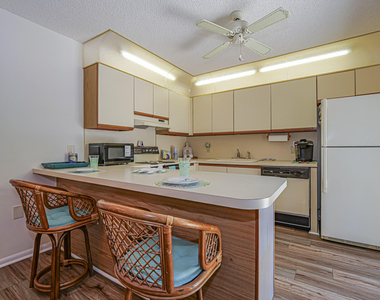 340 S Waverly Place - Photo Thumbnail 10