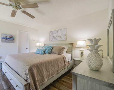 340 S Waverly Place - Photo Thumbnail 15