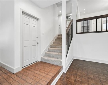 3618 Gillespie Street - Photo Thumbnail 10