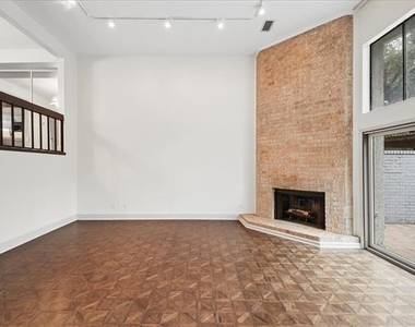 3618 Gillespie Street - Photo Thumbnail 5