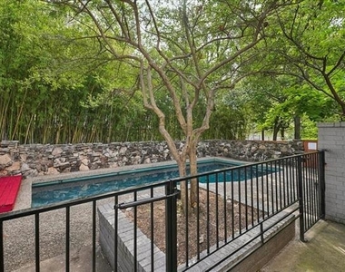 3618 Gillespie Street - Photo Thumbnail 3