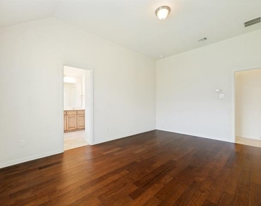 2308 Knox Way - Photo Thumbnail 19
