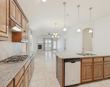 2308 Knox Way - Photo Thumbnail 10