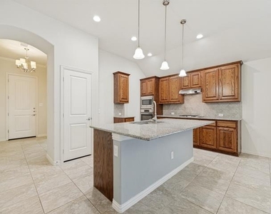 2308 Knox Way - Photo Thumbnail 9