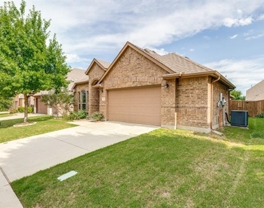 2308 Knox Way - Photo Thumbnail 1
