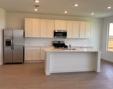 14848 Bigelow Street - Photo Thumbnail 2