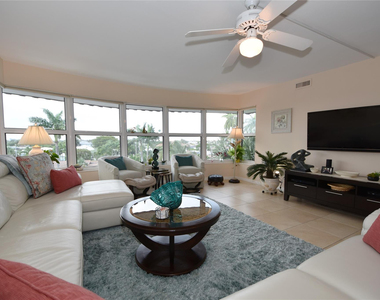 3111 Ne 51st Street - Photo Thumbnail 13