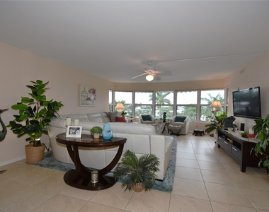 3111 Ne 51st Street - Photo Thumbnail 11