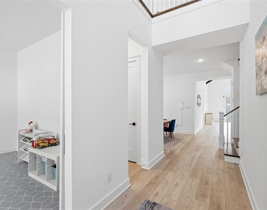 4728 Brockwell Drive - Photo Thumbnail 4