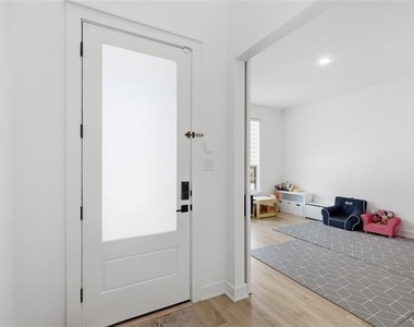 4728 Brockwell Drive - Photo Thumbnail 3