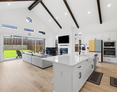 4728 Brockwell Drive - Photo Thumbnail 13