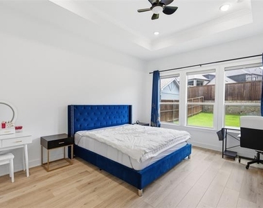 4728 Brockwell Drive - Photo Thumbnail 18