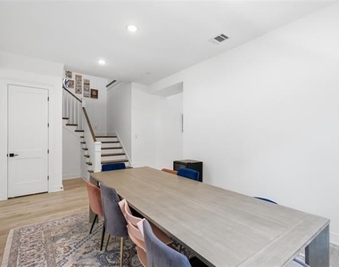 4728 Brockwell Drive - Photo Thumbnail 12