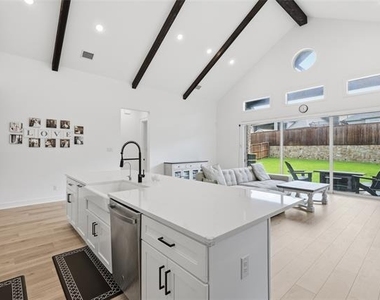 4728 Brockwell Drive - Photo Thumbnail 17