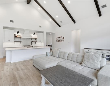 4728 Brockwell Drive - Photo Thumbnail 8