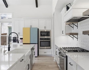 4728 Brockwell Drive - Photo Thumbnail 14