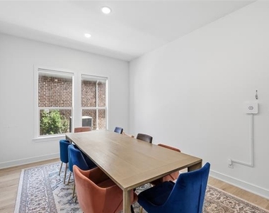 4728 Brockwell Drive - Photo Thumbnail 11